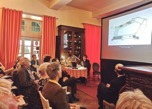 Colloque Le château de fond en comble